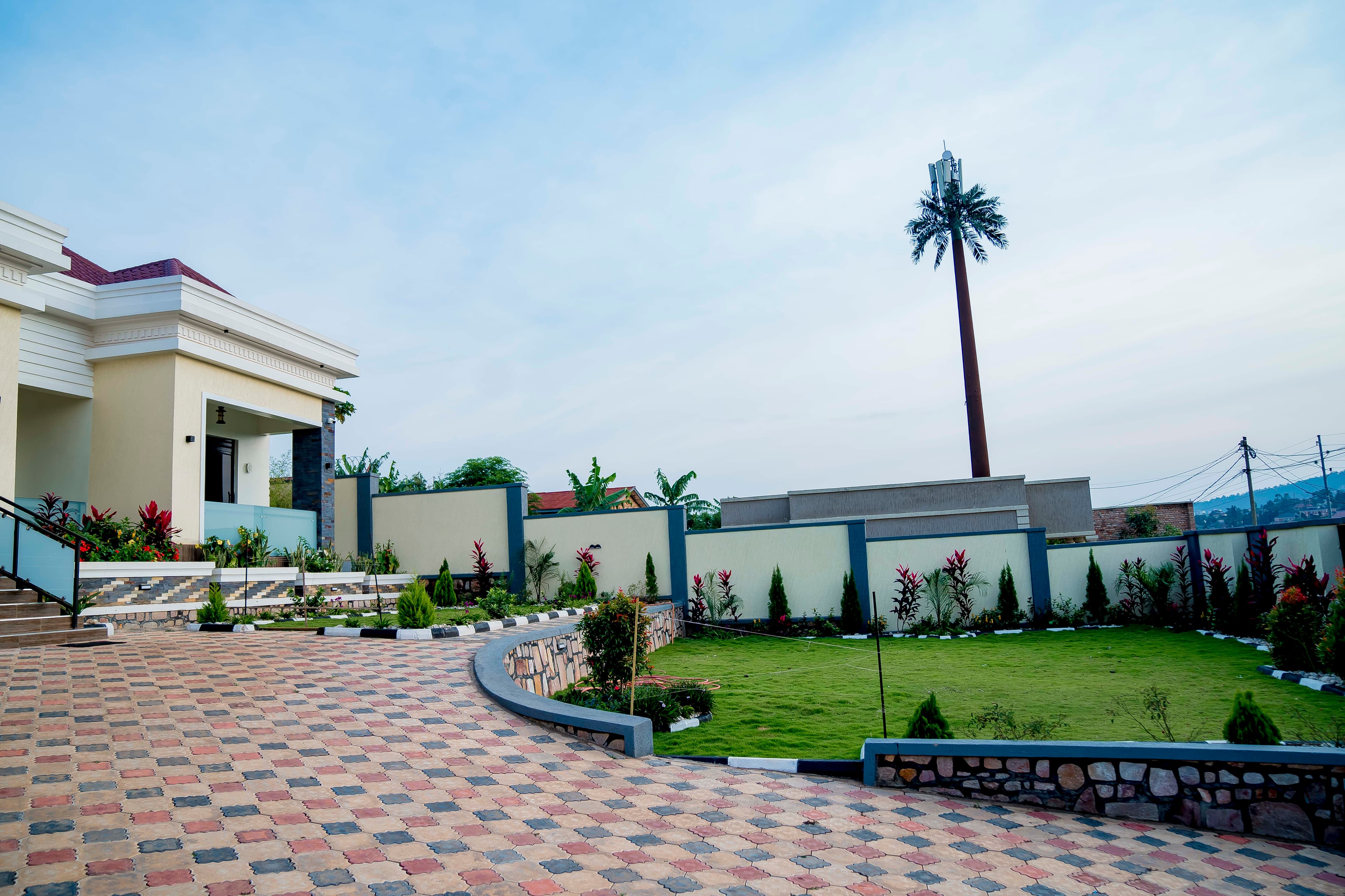 Stunning Modern Family Residence in Kabeza - view 4