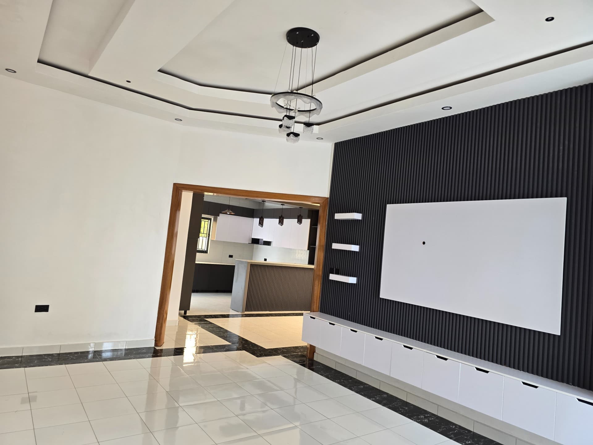 Modern 4-Bedroom Residence with Rooftop Terrace in Kanombe - view 5